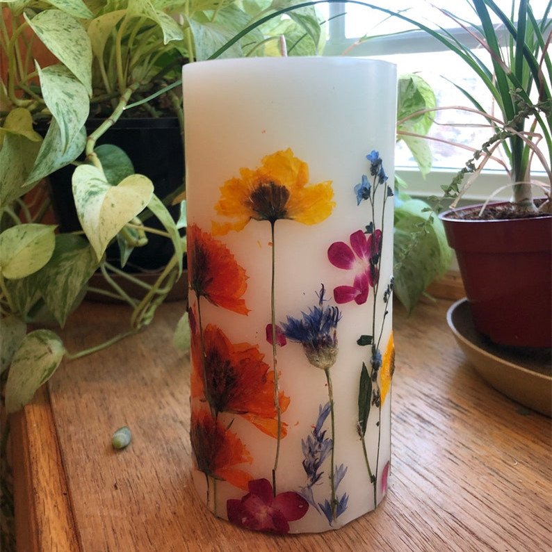 Huaming Romantic Rose Dried Flower Scented Pillar Candles Coloured Candle Wholesale Tall Crystal 3x6 inch Orange Pillar Candles
