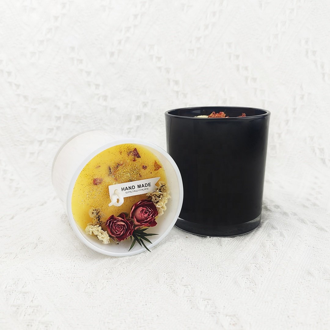 Wholesale Luxury handmade dried flowers colorful scented candles in white or black glasses jar