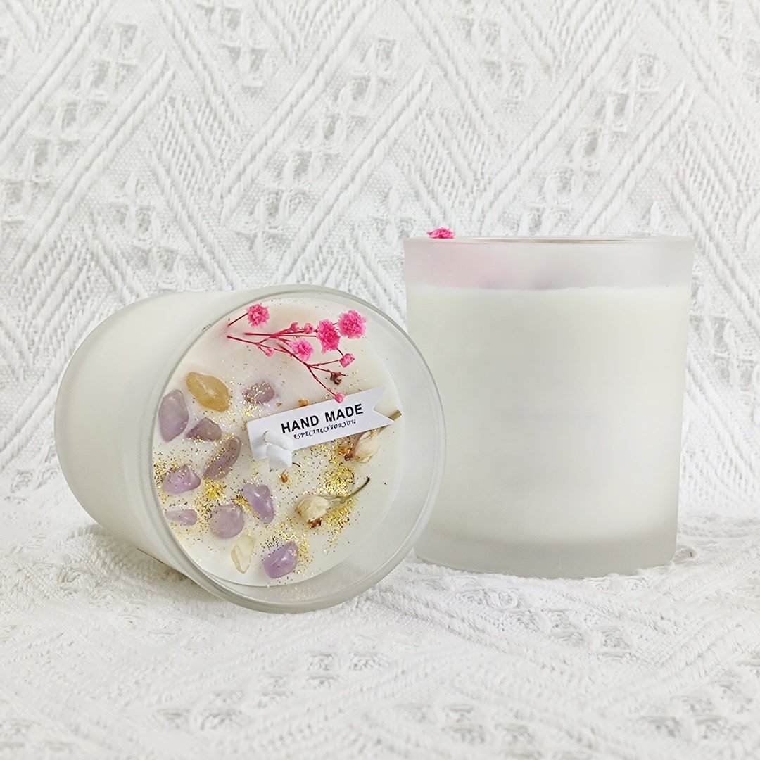 Custom Private Label hand-made dried flower scented candles in frosted glasses