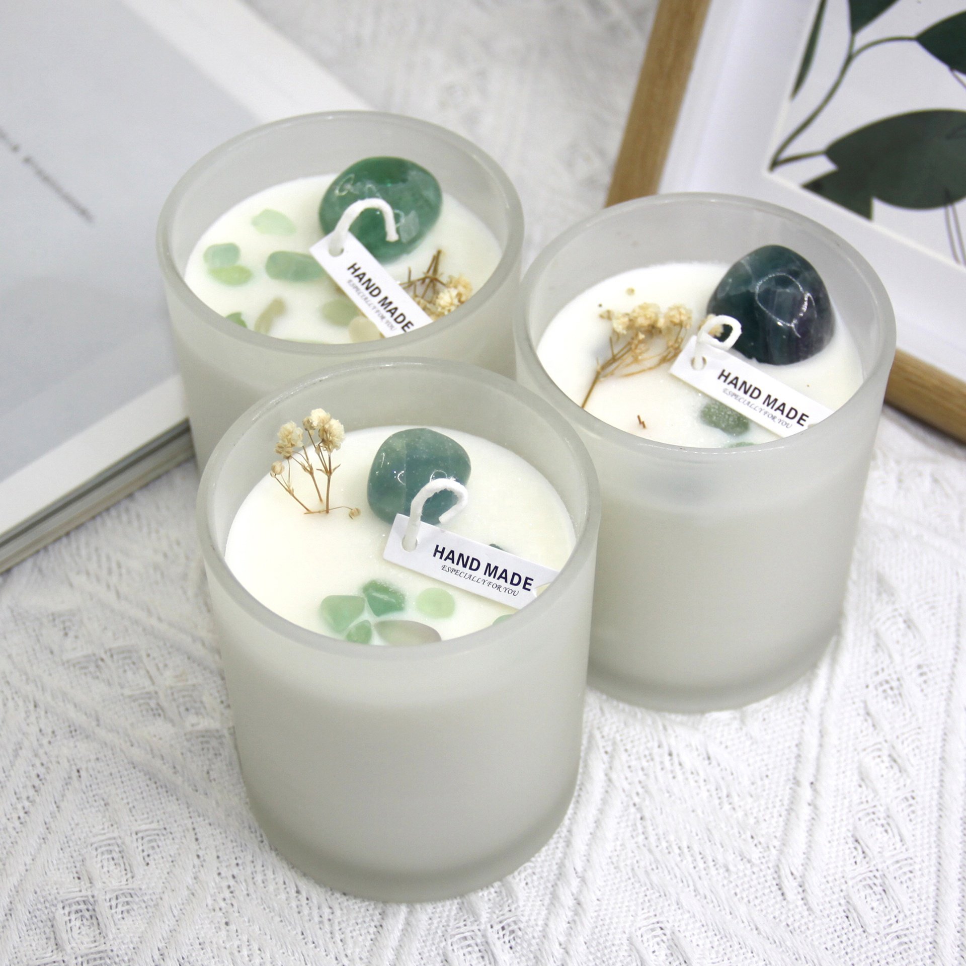 Custom Luxury Natural Crystal Votive Candles Popular Colourful Scented Candles in Black Glass for Home Decoration Holiday