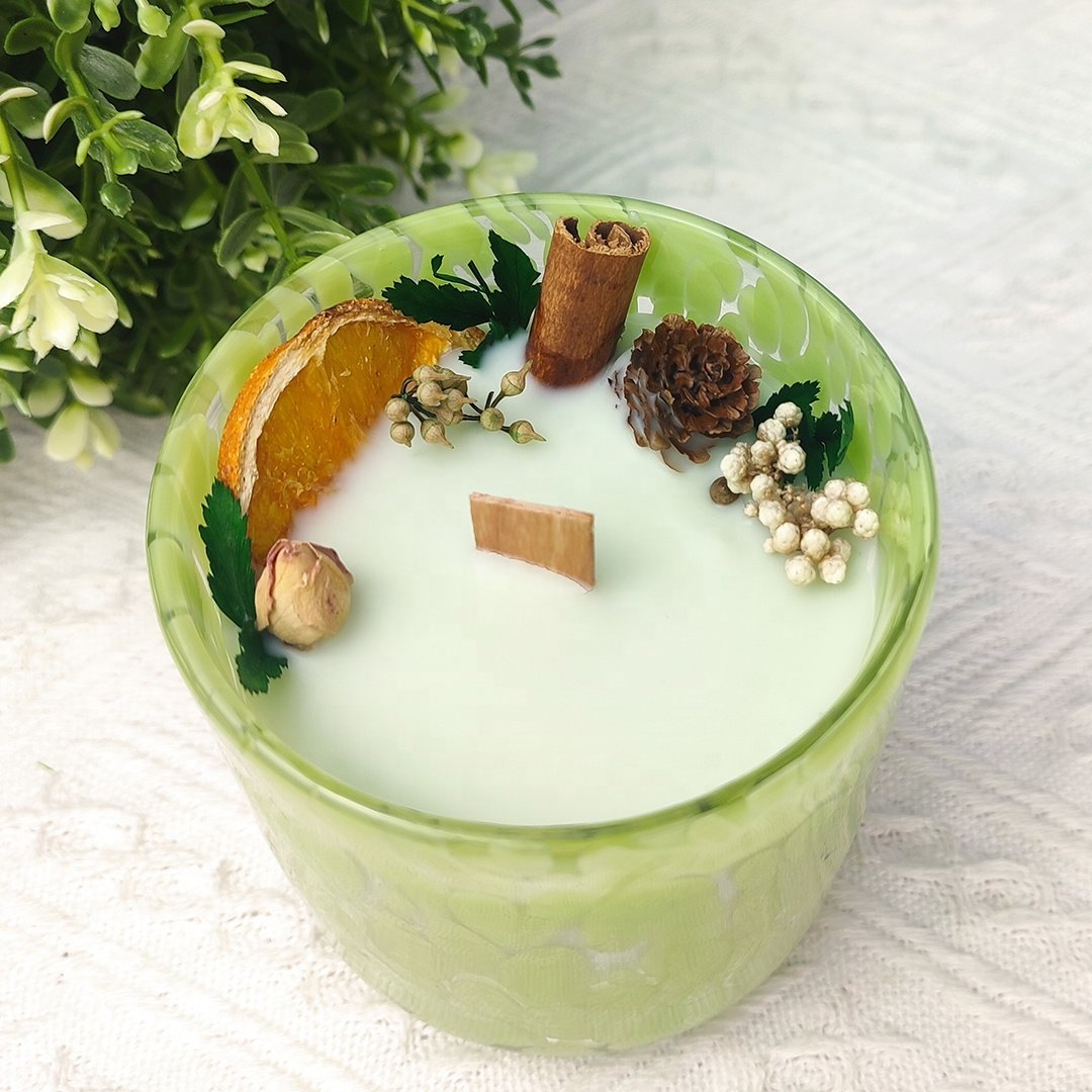 Wholesale Low MOQ Crystal Scented Aroma Candle Dried flowers scented candles in the Multiple Colors Handmade Jar