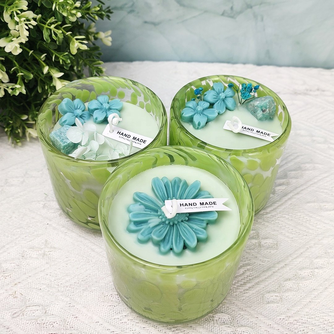 Wholesale Low MOQ Crystal Scented Aroma Candle Dried flowers scented candles in the Multiple Colors Handmade Jar