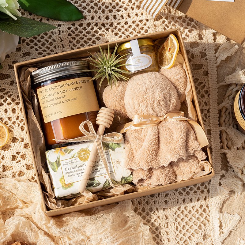 On sale Luxury Handmade Soy Scented Candle Set Home Decoration Custom Handmade Dried Flower Soy Wax Candles