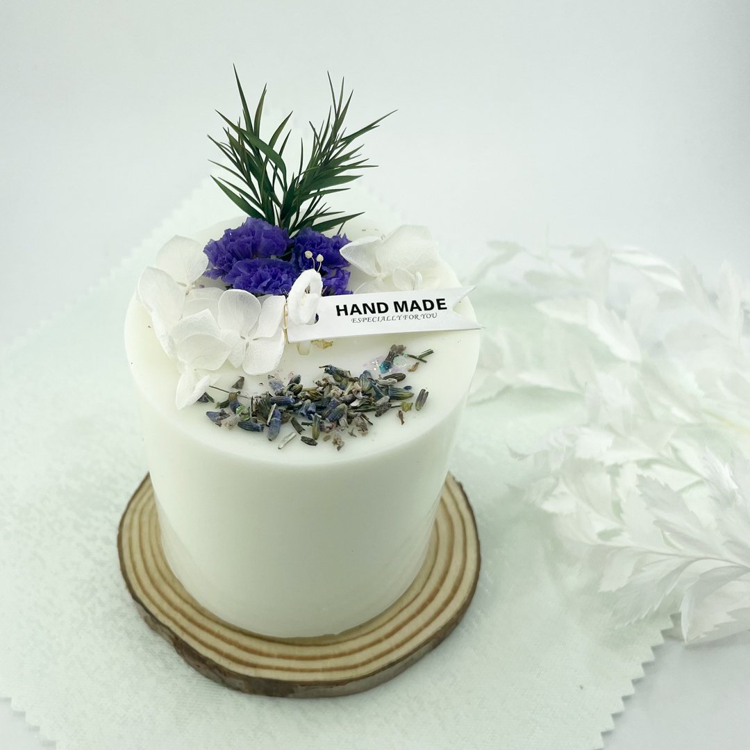 Custom handmade cylindrical dried flower scented candle with linen ribbon Aroma Candles for Wedding Gifts