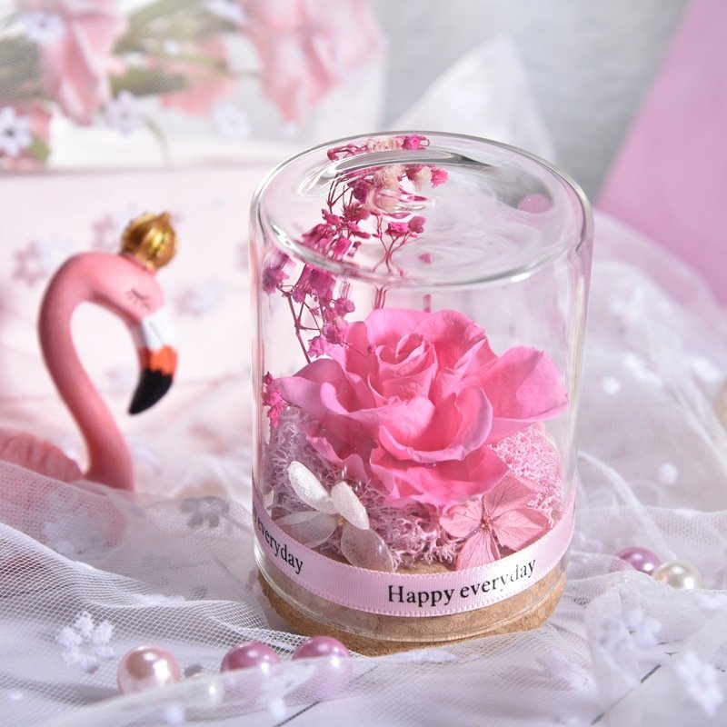 Hot Selling Gift Set Customized Lovely Mini Dried Flower Bouquet In Glass Dome For Valentine Day Gift Teacher Gift