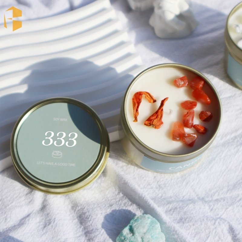 Home Decor Luxury Tin Can Candle Jar Cotton Wick Soy Wax Candle Dried Flower Natural Crystal Scented Candle