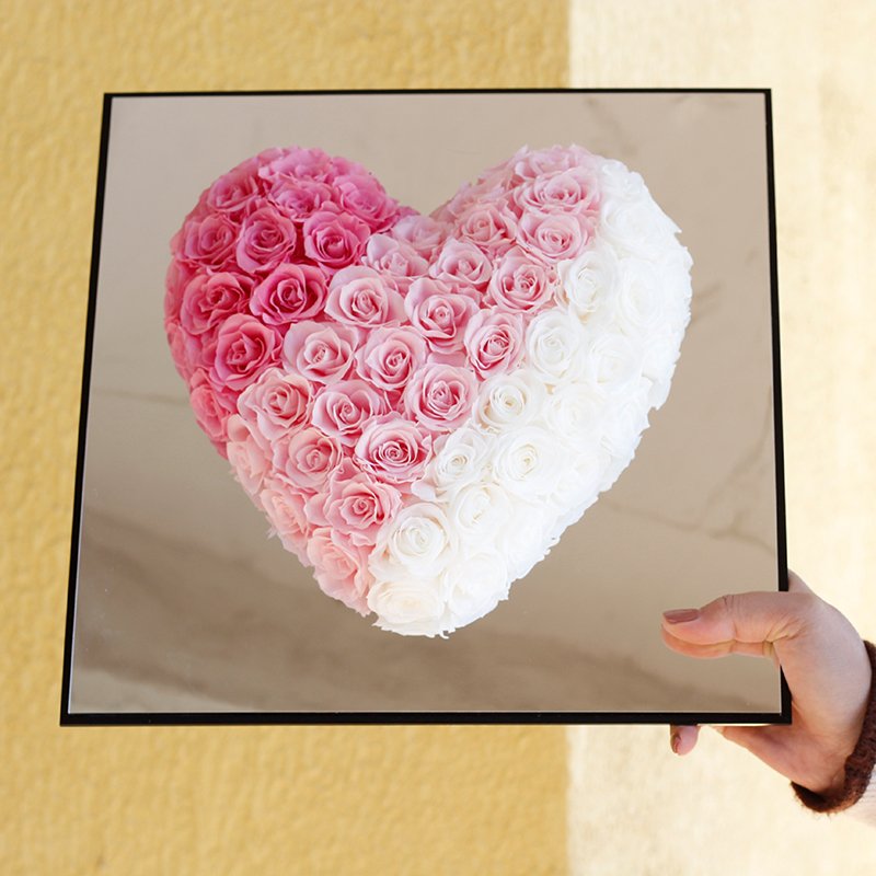 wholesale Valentine Gift Luxury Real Flower Long Lift Heart Shaped Preserved Rose in Boxes Natural Fresh Rose Preserved Flowers