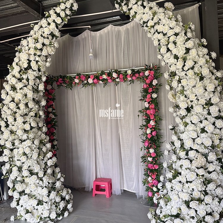 MSFAME Artificial White Flowers Horn Arches Shiny Gold Wedding Arch Set Screen Metal Flower