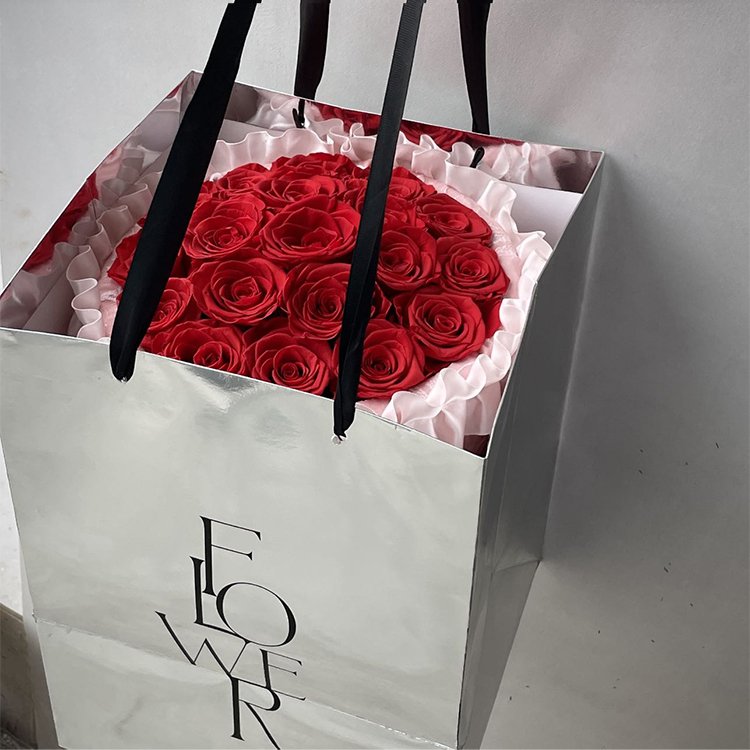 Popular New Products Vintage Palace Style Real Rose Bouquet Preserved Eternal Rose Bouquet For Festivals