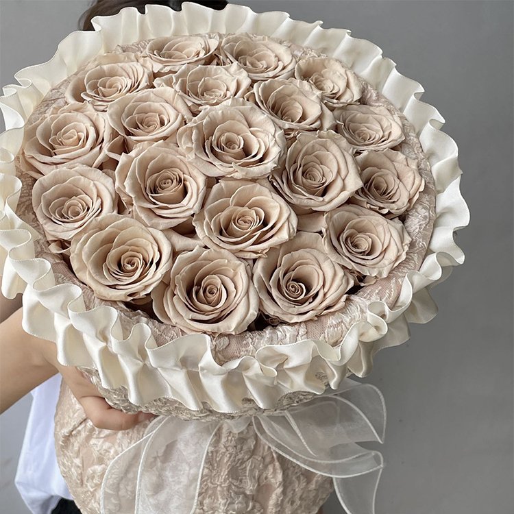 Popular New Products Vintage Palace Style Real Rose Bouquet Preserved Eternal Rose Bouquet For Festivals