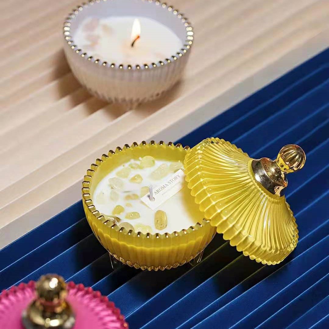 Wholesale Aromatherapy Eco-friendly Soy Wax Hot Healing Home Decoration Glass Jar Scented Candle