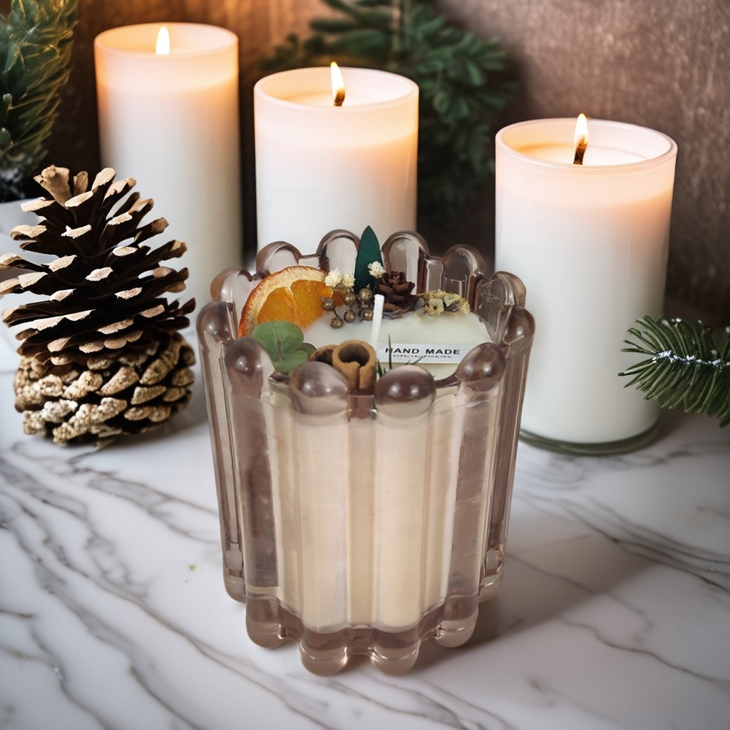 High Quality contracted Cylindrical vase Aromatherapy dried flowers Scented Candle in Artisanal glass containers