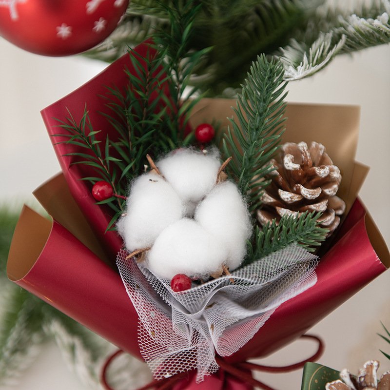 Christmas Gift Small Flower Bouquet Pine Cone Artificial Dried Flower Bouquet Creative Gift Christmas Bouquet