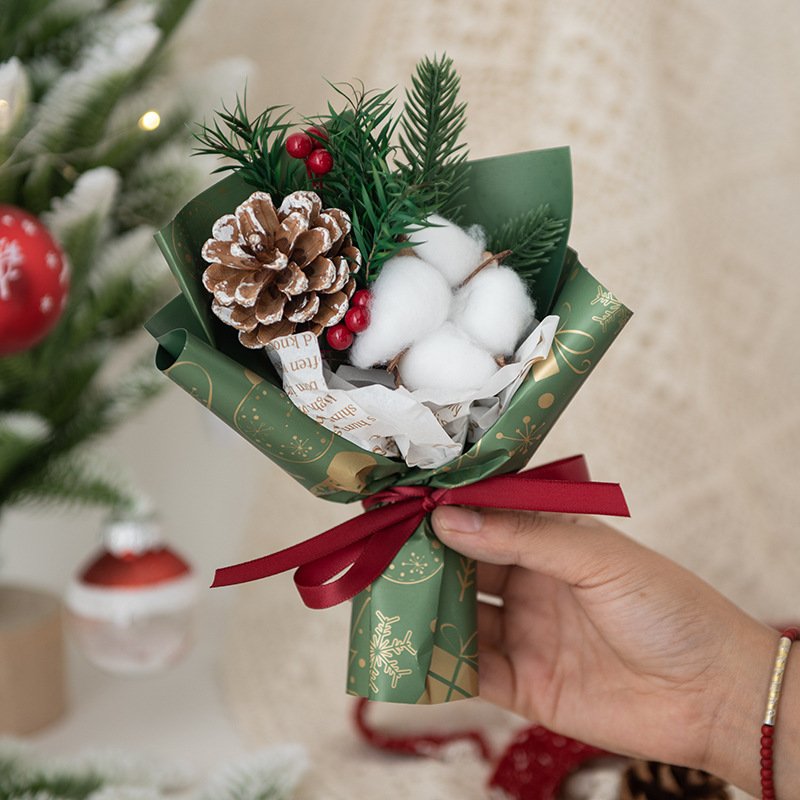Christmas Gift Small Flower Bouquet Pine Cone Artificial Dried Flower Bouquet Creative Gift Christmas Bouquet