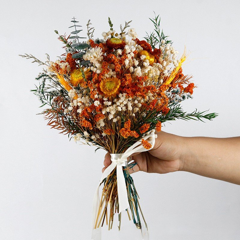 G68 Widely Used Dried Flowers Bouquet With Pampas Gypsophila Flowers For Bride Wedding Bouquet Mixed Dried Flower Bouquet