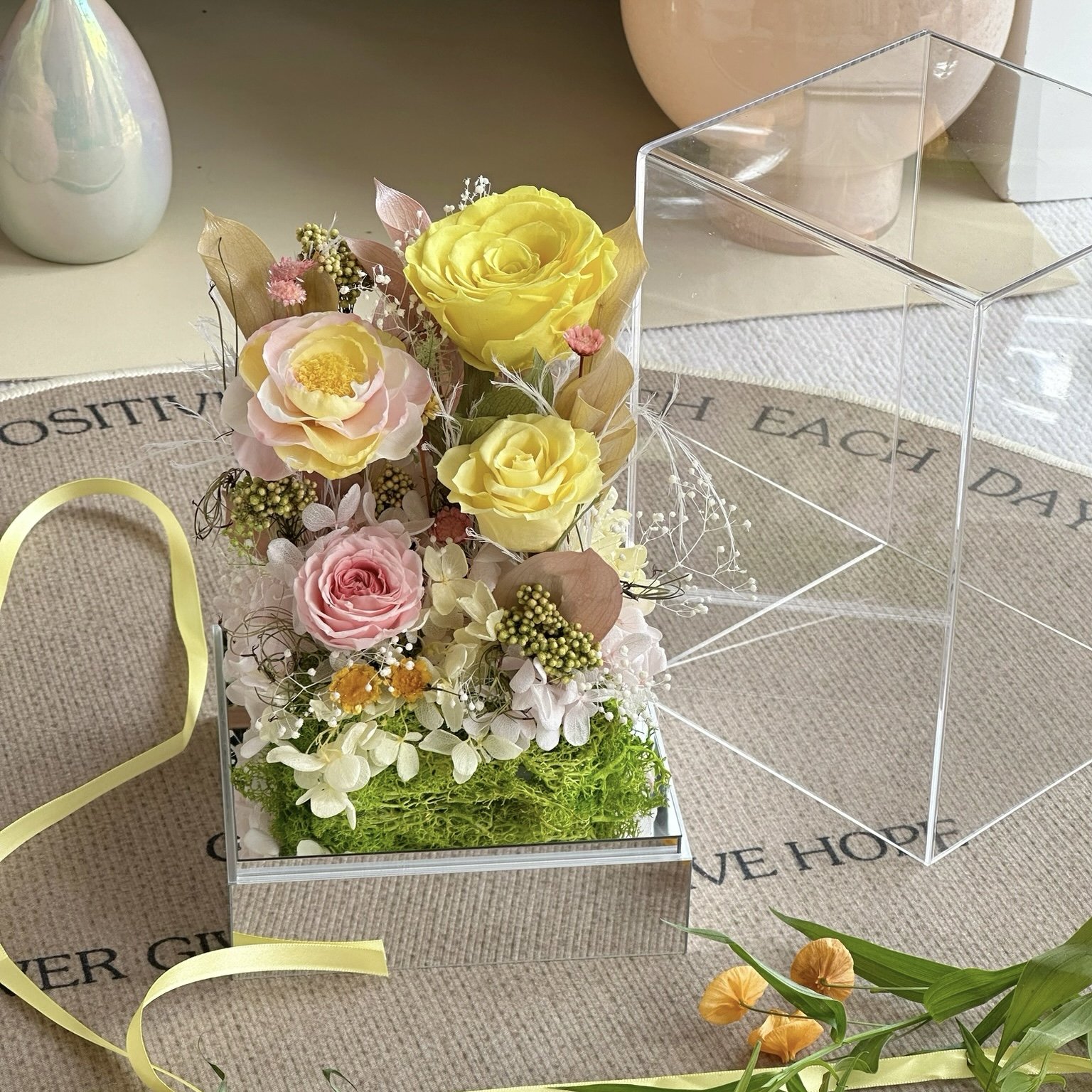Valentines day Gift Box Romantic Design Real Natural Immortal Forever Eternal Dried preserving fresh flowers in acrylic box
