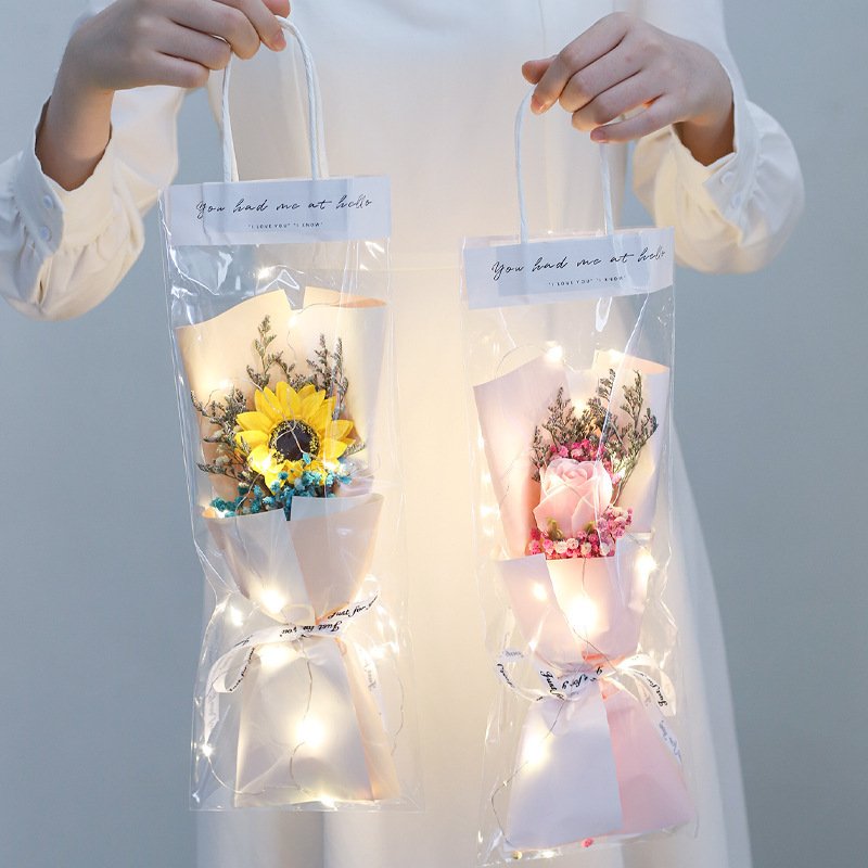 wholesale mini dried flower bouquet gift box accessories with decoration Valentine's Day small dry flower bouquet