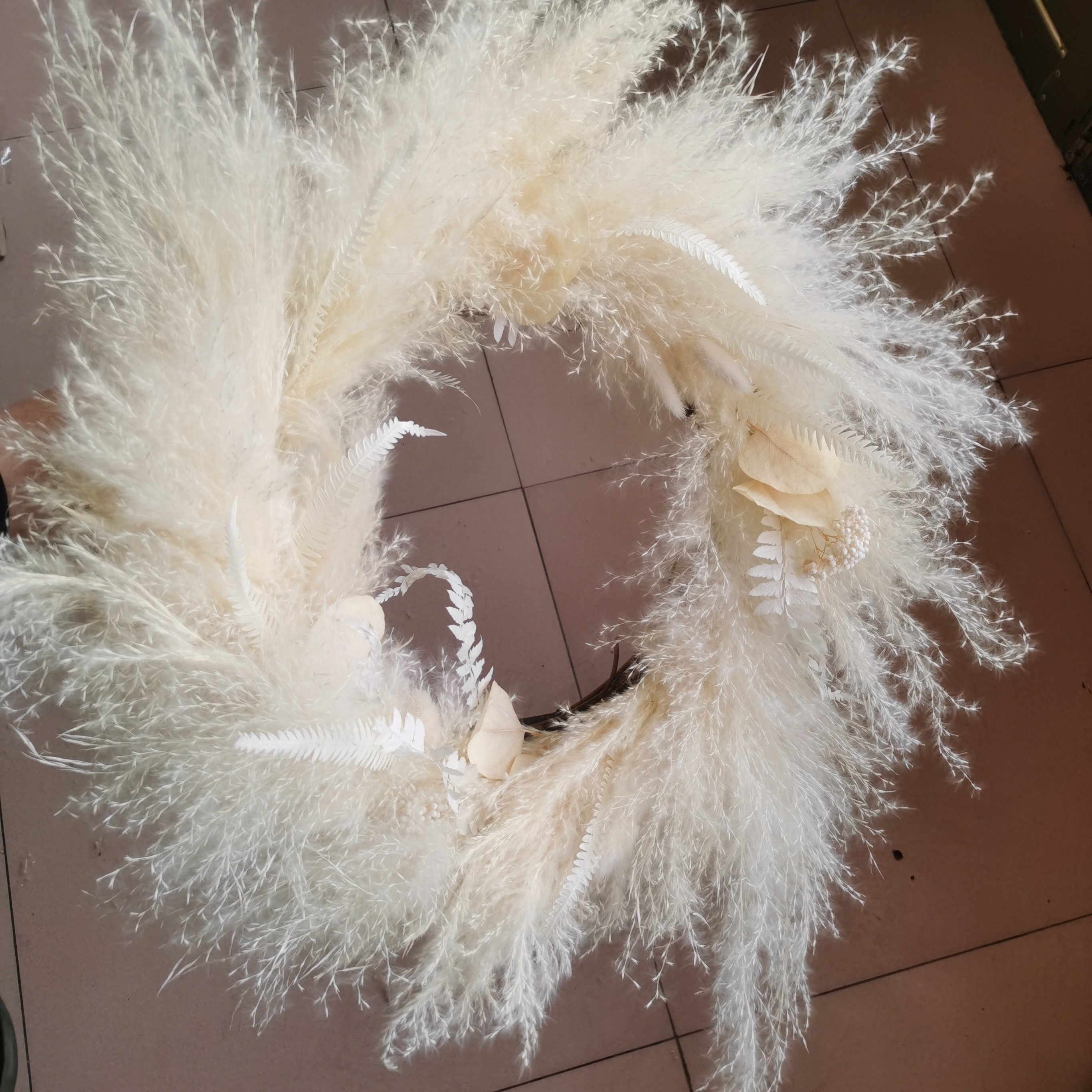 LKST07 Natural dried flower wreath faux pampas grass wreath