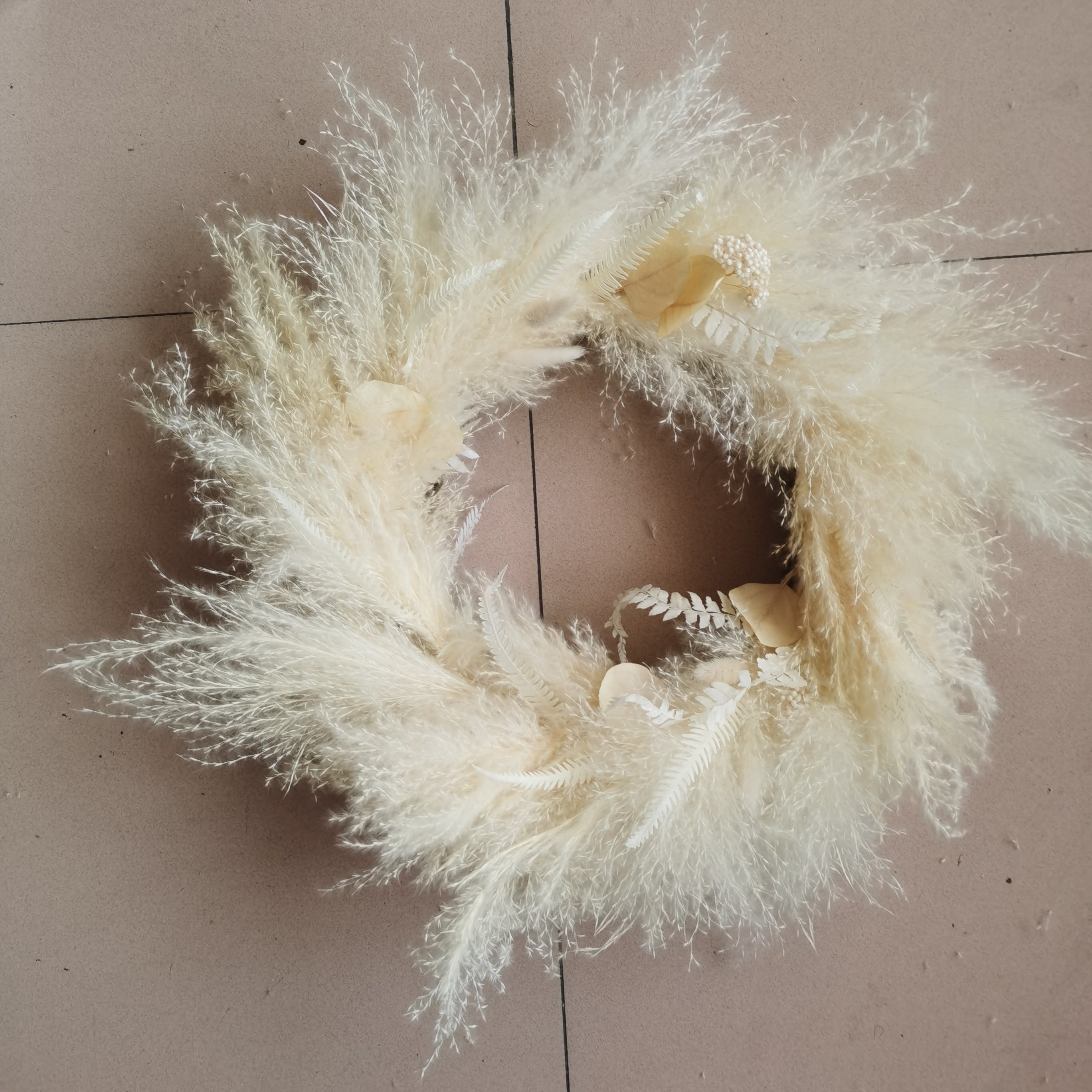 LKST07 Natural dried flower wreath faux pampas grass wreath