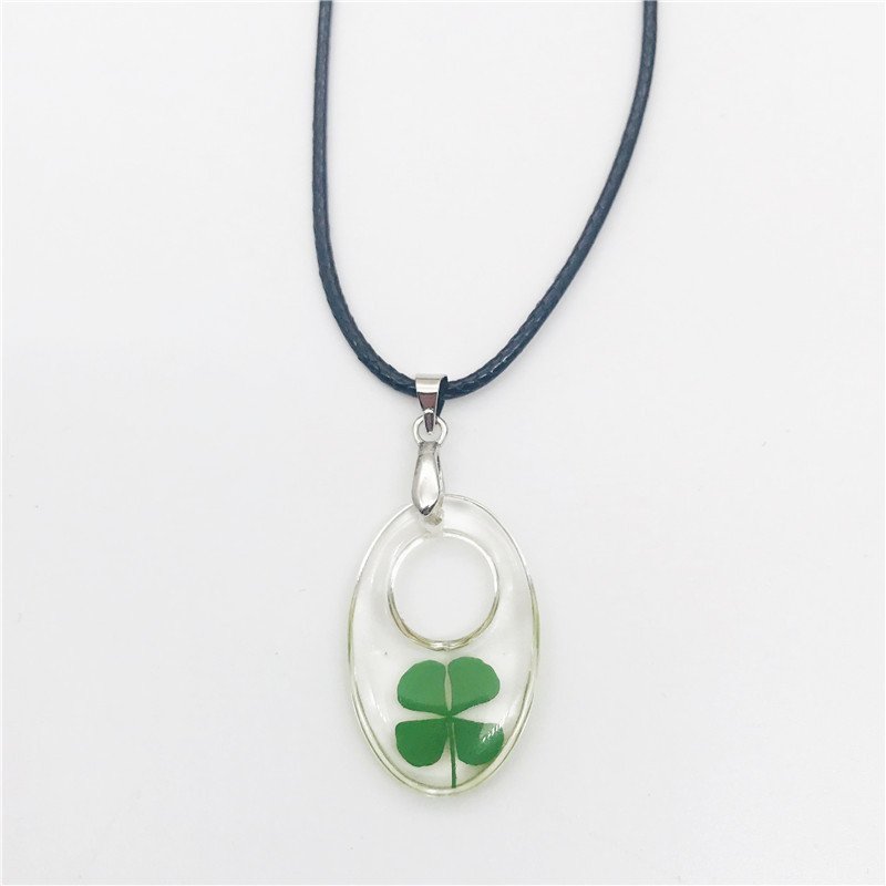 Dried Flower Four Leaf Clover Necklaces Handmade Bring Lucky Dried Flowers Necklace Charms Jewelry for Women Girl Luck Gifts
