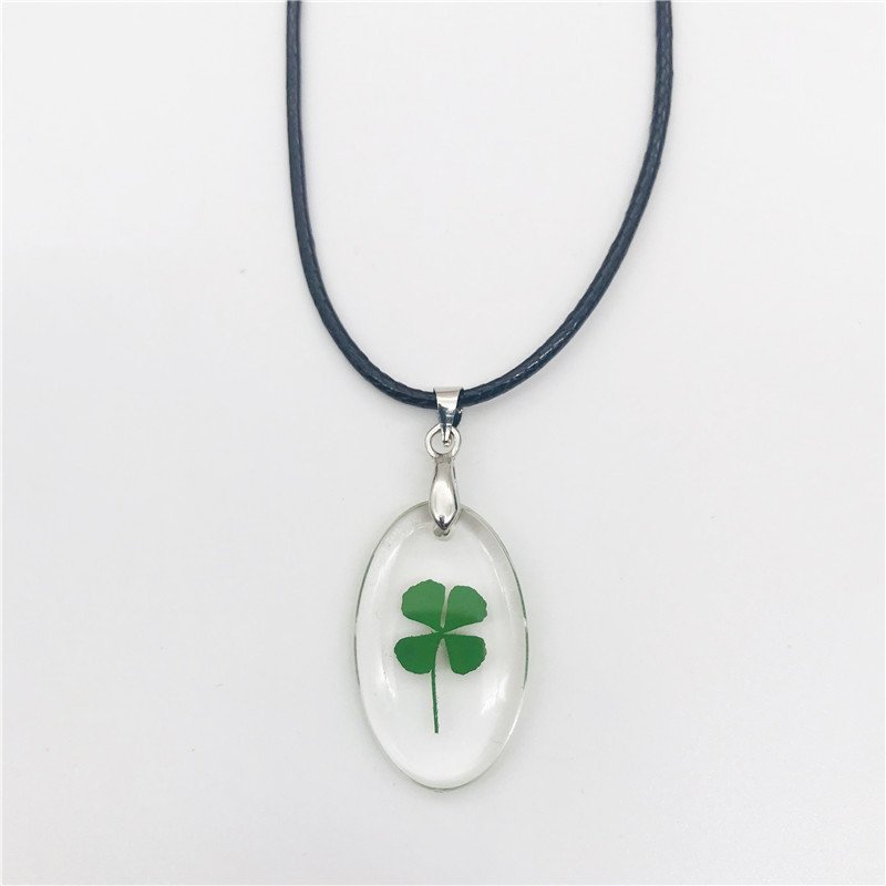 Dried Flower Four Leaf Clover Necklaces Handmade Bring Lucky Dried Flowers Necklace Charms Jewelry for Women Girl Luck Gifts