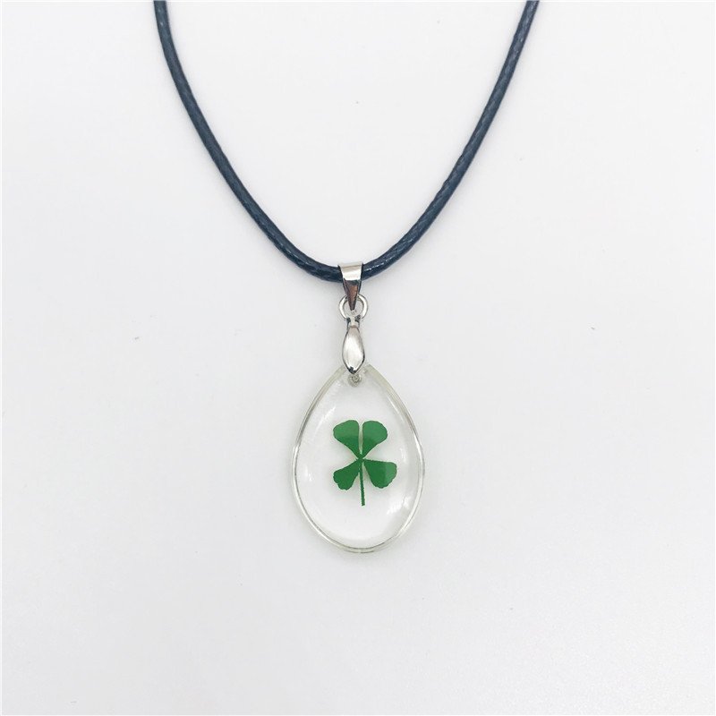 Dried Flower Four Leaf Clover Necklaces Handmade Bring Lucky Dried Flowers Necklace Charms Jewelry for Women Girl Luck Gifts