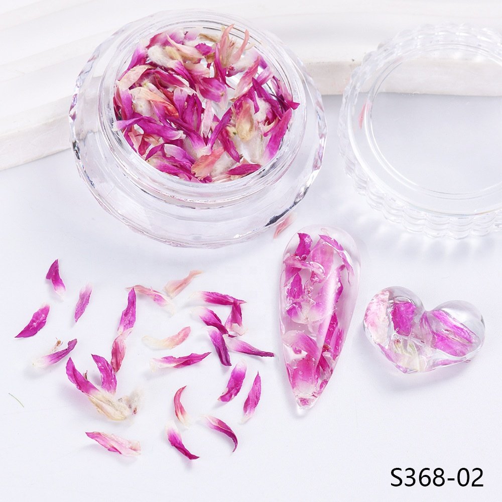 Dried flowers embedded resin crafts Remarkable beautiful candle making