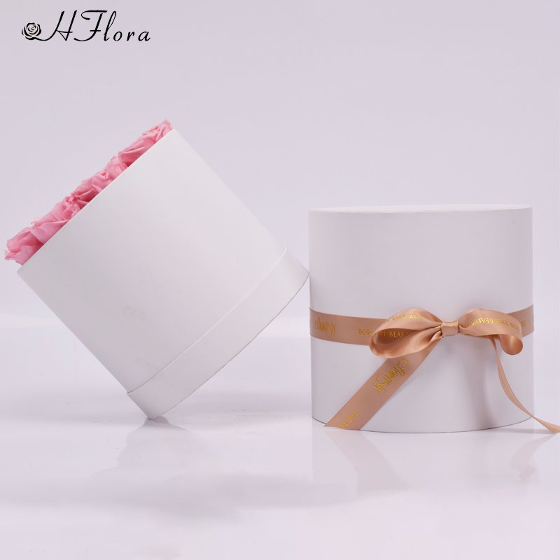 HFlora Customized 12 pcs Smile Artifical Roses Mother's Day New Year's Gift Finished White Middle Box Preserved Flower Rose