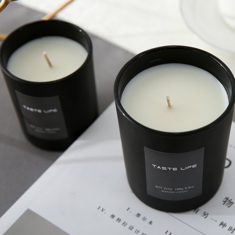 Wholesale Custom Matte Black Glass Scented Candle Private Label With Dried Flowers Scents For Gift Home Decor