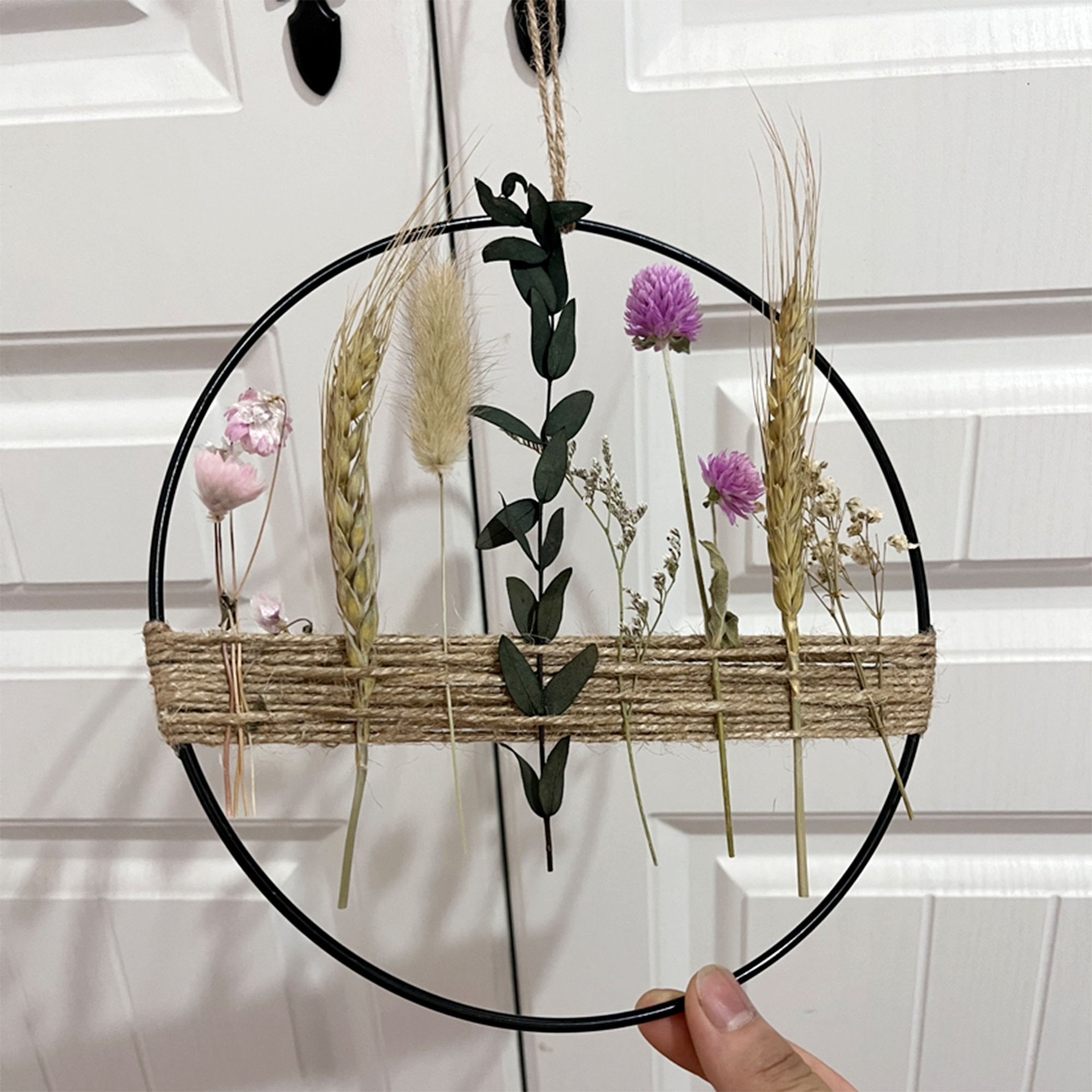 Handmade Crafts Black Metal Ring Dried Flower Wreath for Home Wedding Decoration