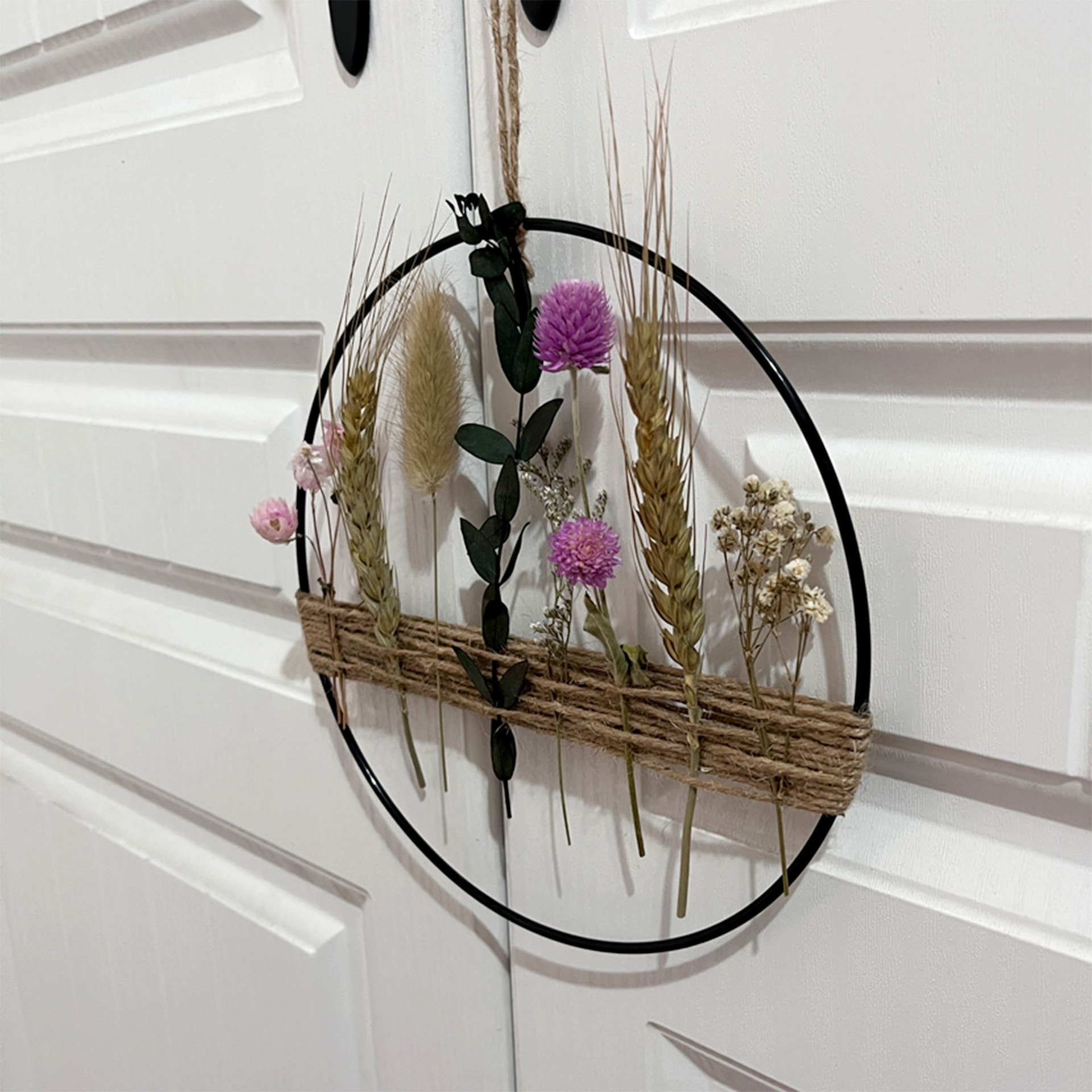 Handmade Crafts Black Metal Ring Dried Flower Wreath for Home Wedding Decoration