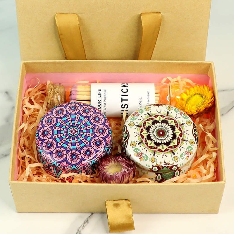 Wholesale Luxury candles scented custom round tinplate candles scented luxury dried flower candle for women