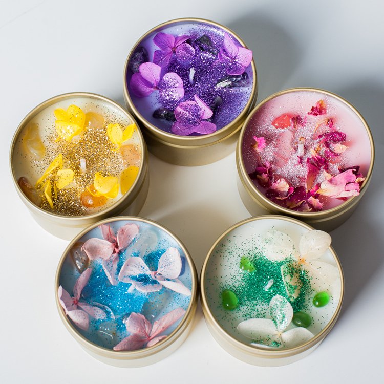 Handmade Luxury Scented Soy Wax Candle Dried Flowers Healing Crystal Custom Wholesale Tin Lidded Meditation Holidays Diwali