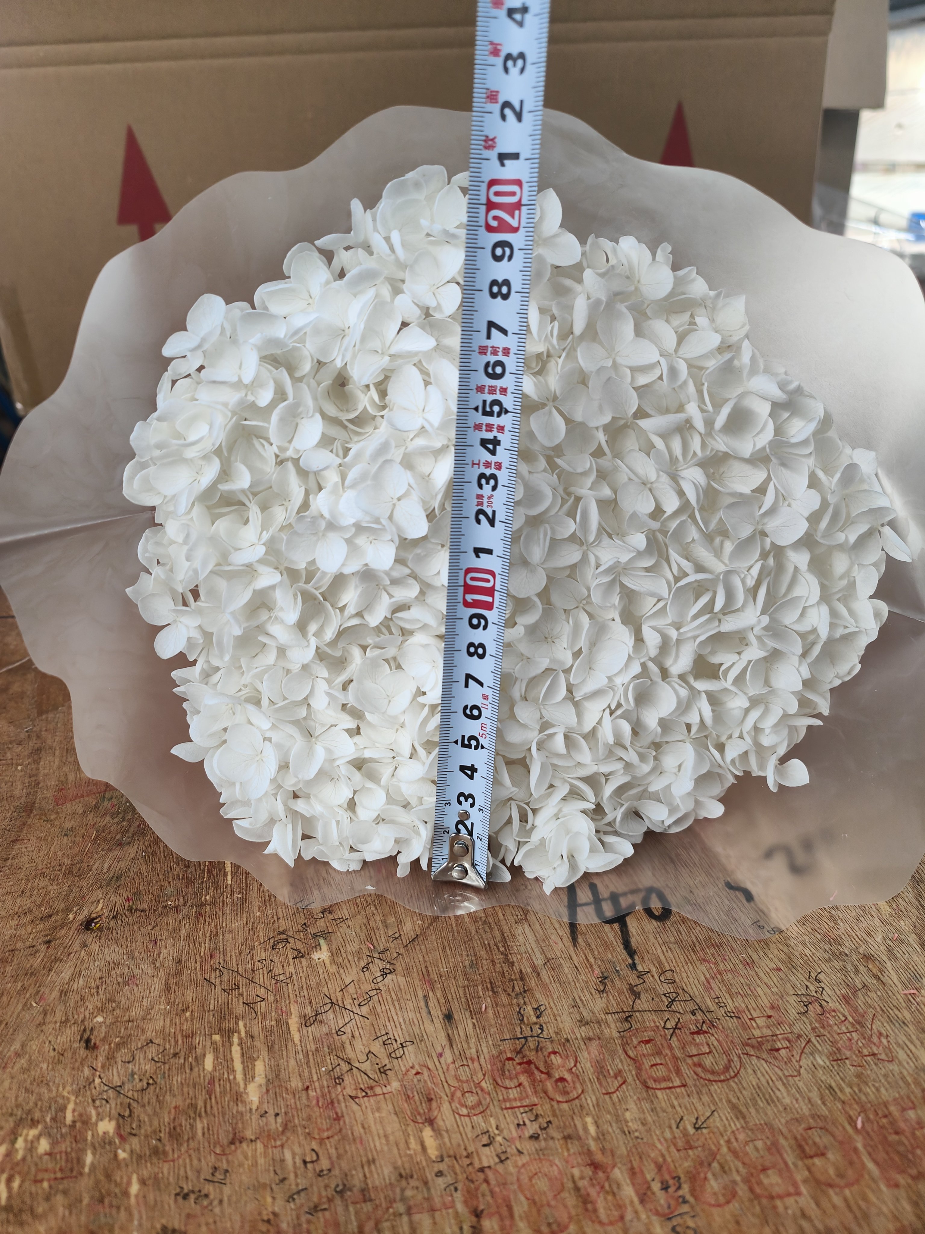 2023 New Decorative Gifts Dried Flowers, Wholesale Preserved Hydrangea with Stem flower for Weddings