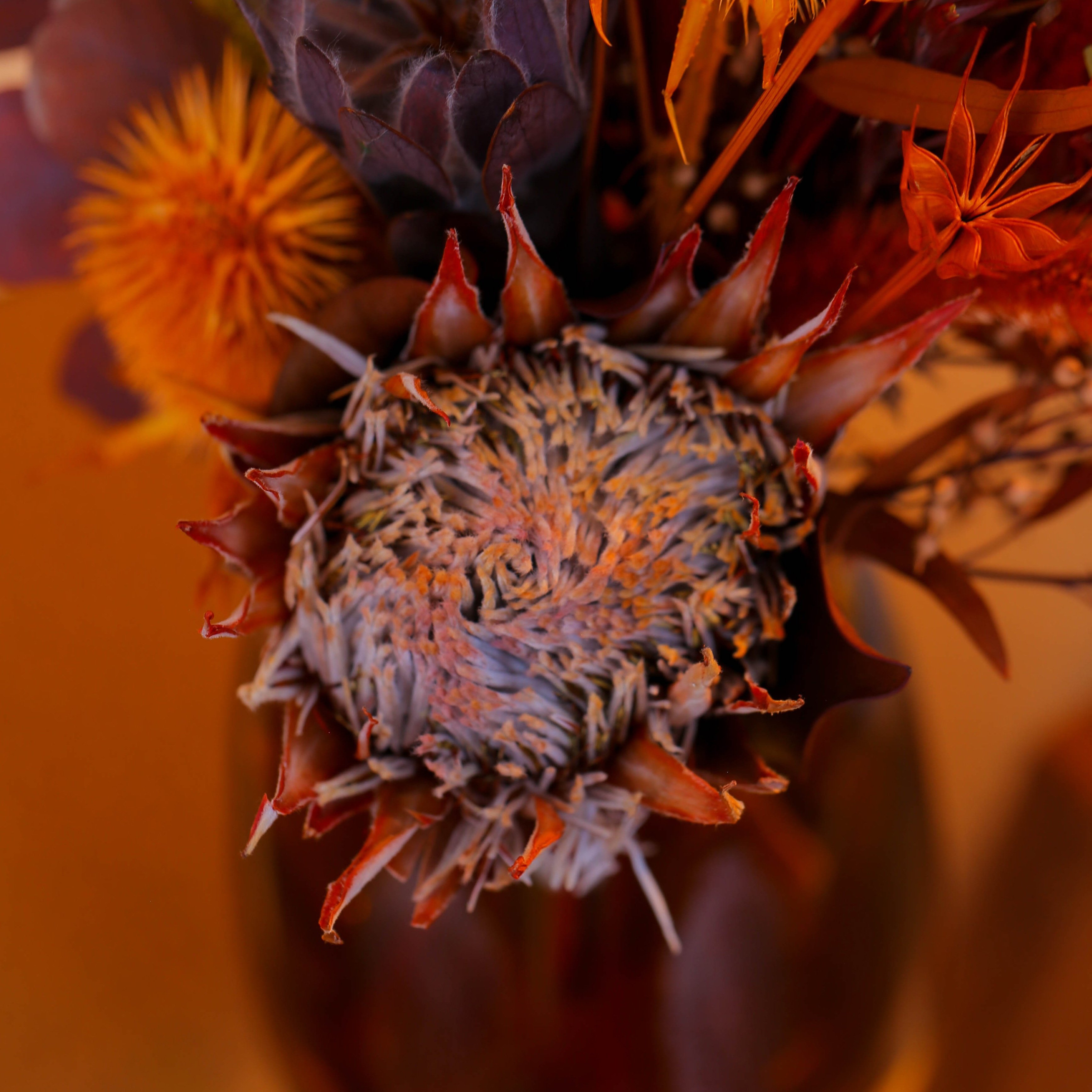 Factory wholesale Immortal Infinity Eternal Forever roses Stabilized dried flower bouquet In Vase home weeding decor