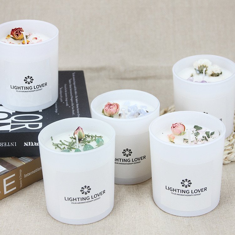 OEM Natural dry flower crystal custom private label handmade soy wax scented candle for weeding gift