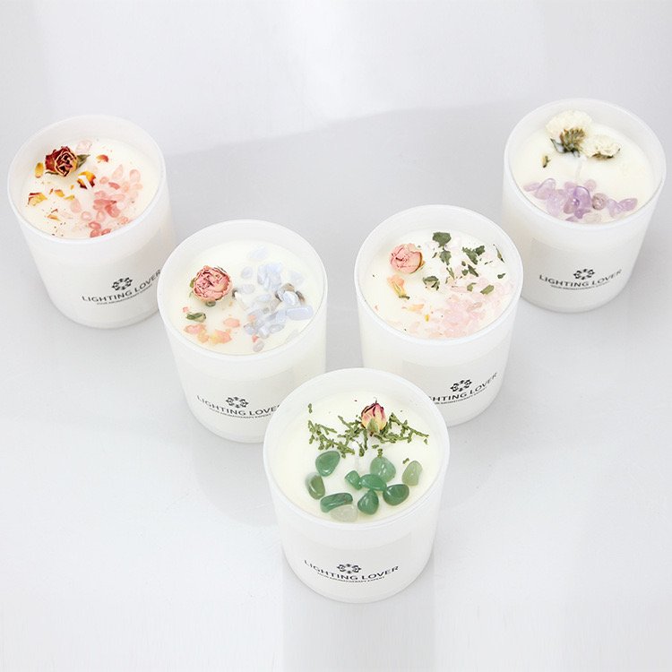 OEM Natural dry flower crystal custom private label handmade soy wax scented candle for weeding gift