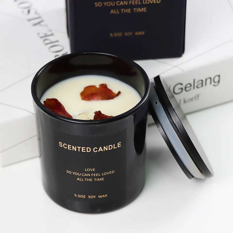 New Popular Wholesale Custom Matte Black Glass Scented Candle Private Label With Dried Flowers Scents For Gift Home Decor