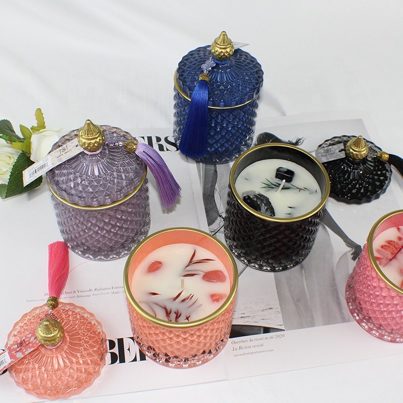 Unique Colorful Embossed Glass Candle Jar With Spire Lid Matte Dried Flowers Glossy Orange Crystal Candle