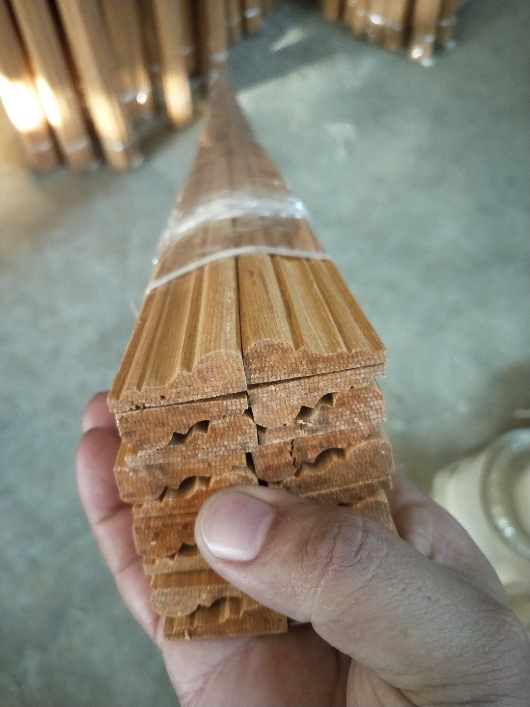 wooden frame moulding engineered 1/2 half moon wood moulding Embossed wood moulding