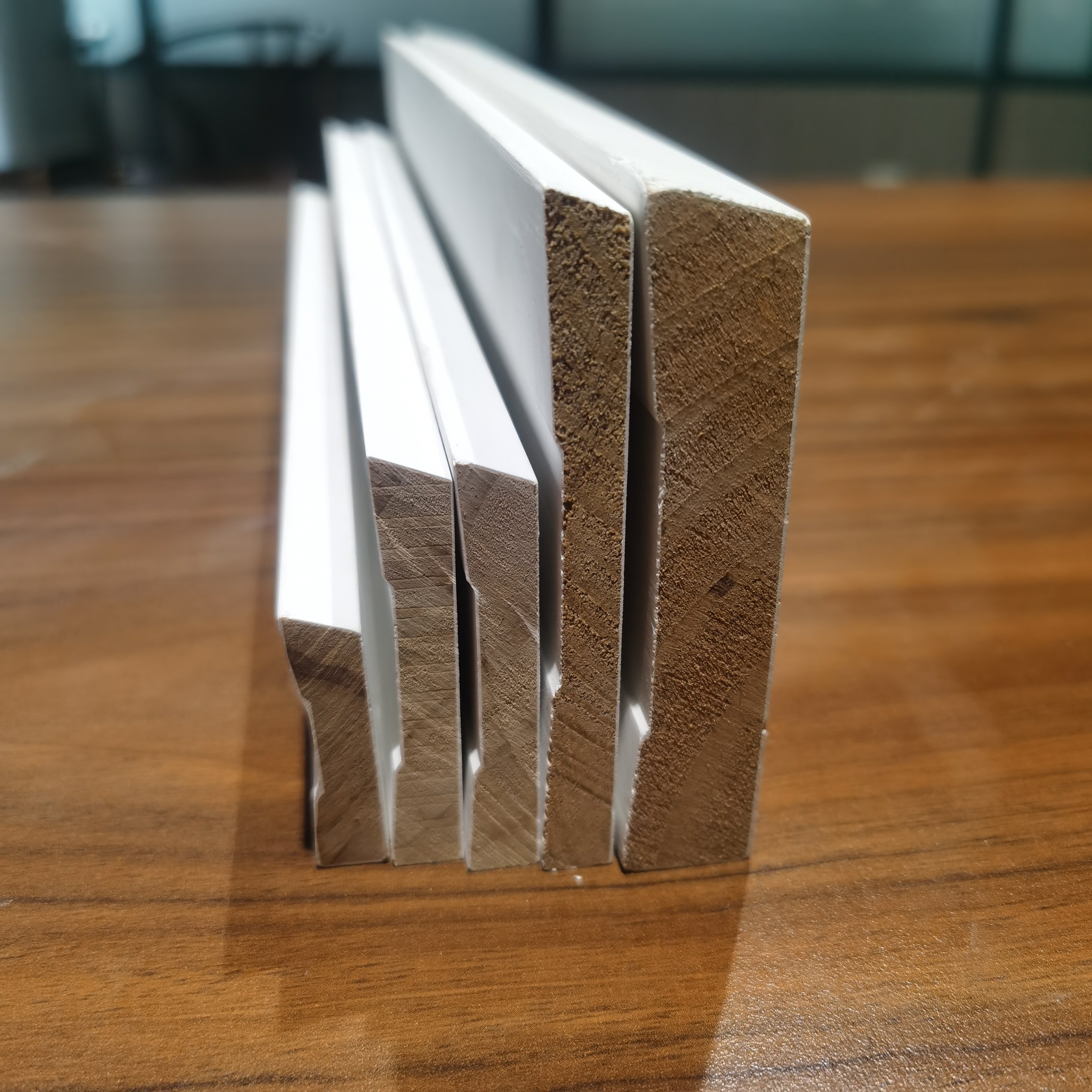 High Quality Modern Wood Mdf Mouldings Baseboard Crown Moulding Wall Trim Rail Door Jamb Casing