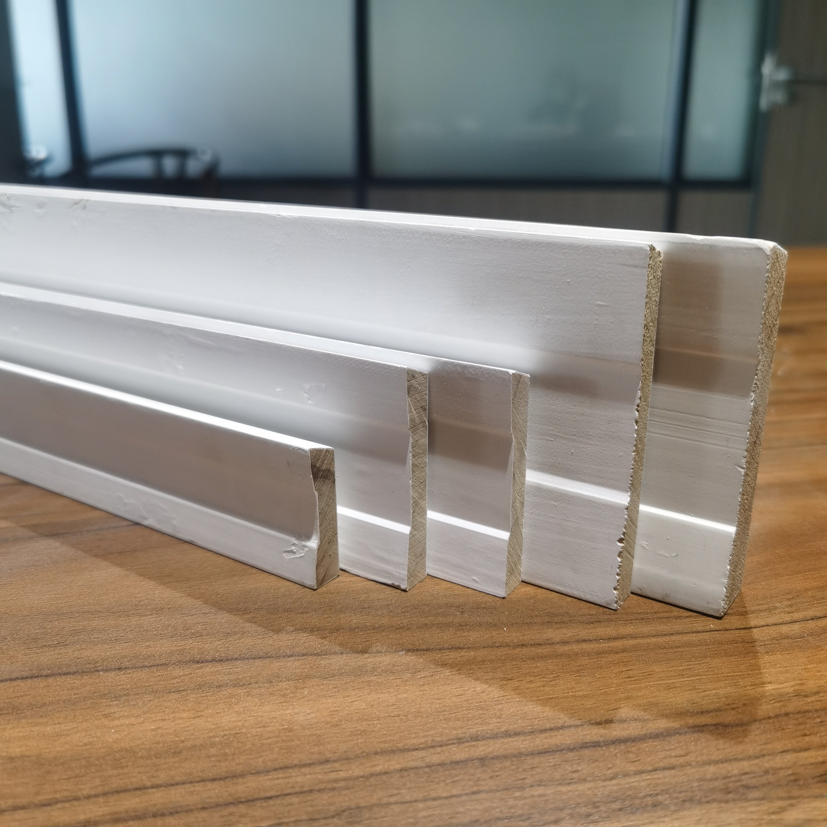 High Quality Modern Wood Mdf Mouldings Baseboard Crown Moulding Wall Trim Rail Door Jamb Casing