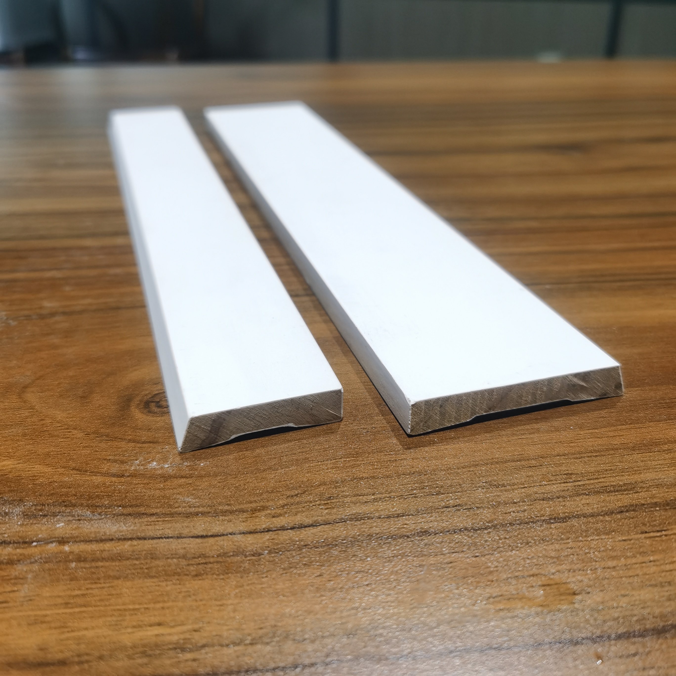 High Quality Modern Wood Mdf Mouldings Baseboard Crown Moulding Wall Trim Rail Door Jamb Casing