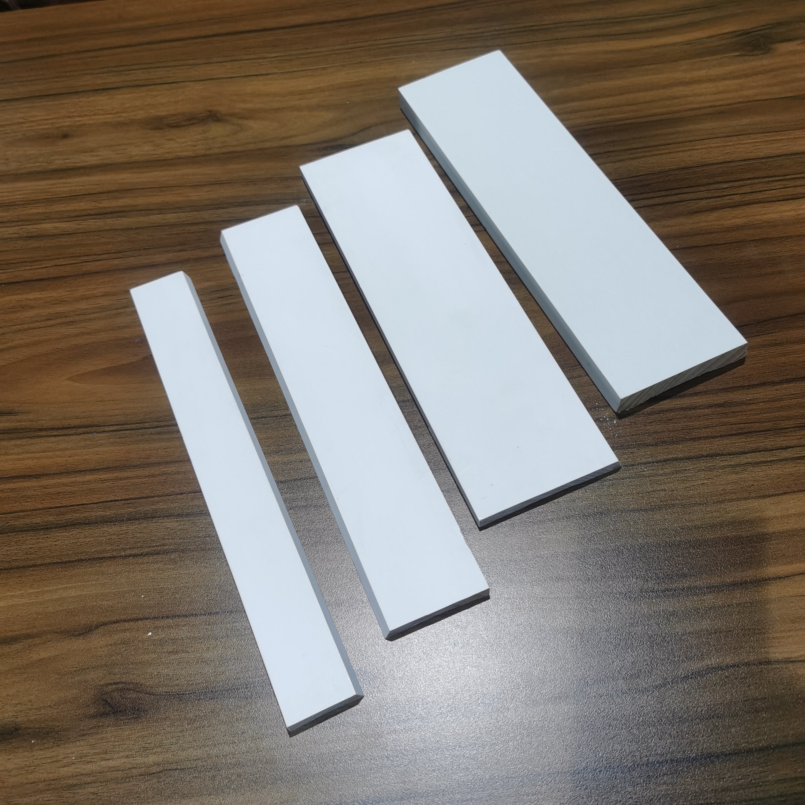 High Quality Modern Wood Mdf Mouldings Baseboard Crown Moulding Wall Trim Rail Door Jamb Casing