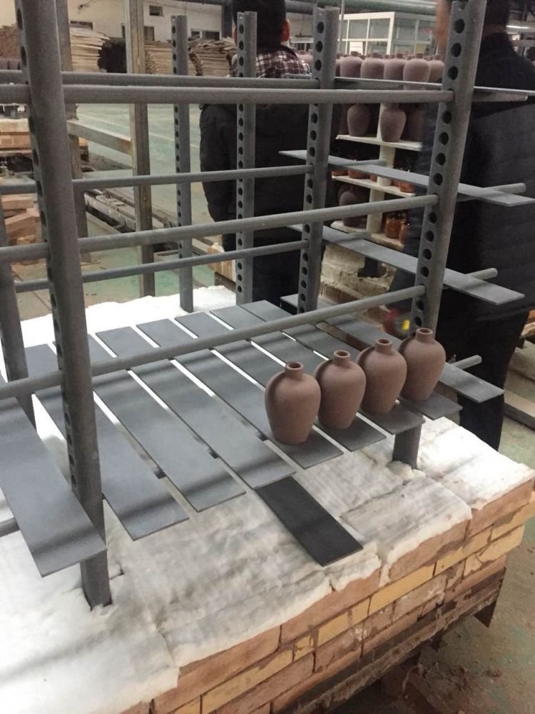 1380℃ Refractory Plate Sic Rbsic Silicon Carbide Frame Energy-Saving Kiln Furniture Plate Silicon Carbide Ceramic Plates