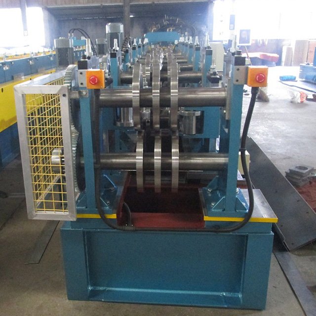 Quick change Z purlin roll forming machine China