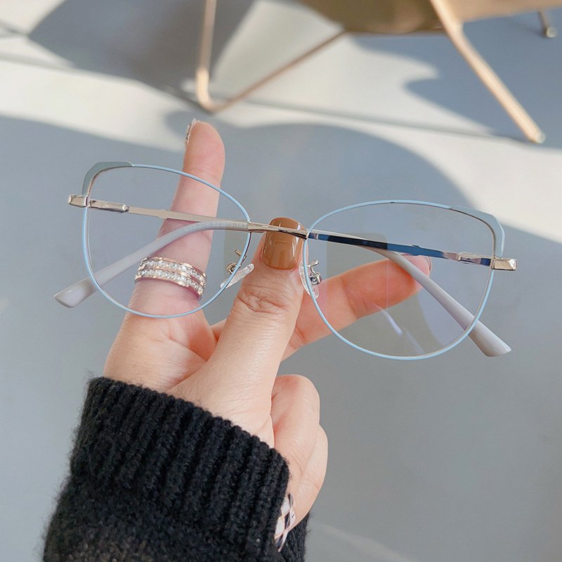 2024 Latest Vintage Computer Glasses Metal Full Frame Anti Blue Light Transparency For Girls Men Cat Eye Frame Optical Glasses