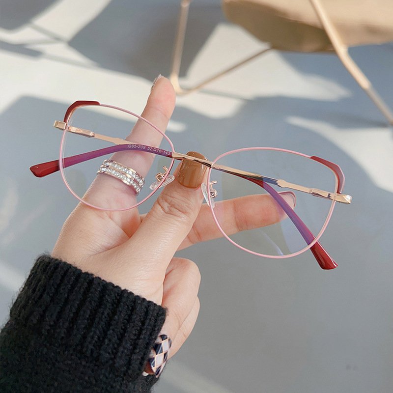 2024 Latest Vintage Computer Glasses Metal Full Frame Anti Blue Light Transparency For Girls Men Cat Eye Frame Optical Glasses