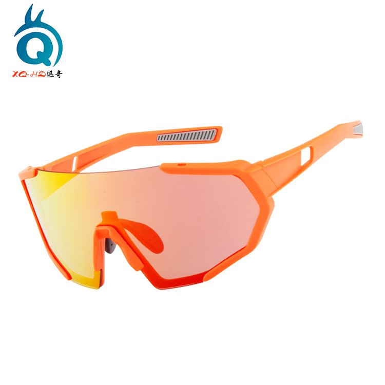 XUNQI Newest polarized sport sun glasses gig frame Polarized lens sports sunglasses custom logo