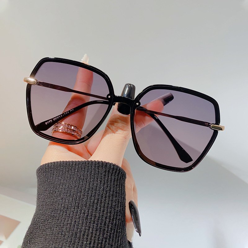 2024 New Fashion Women Sun Glasses UV400 Sunglasses Female Shades Eyewear Luxury Retro Large Frame Sunglasses Sunglasses
